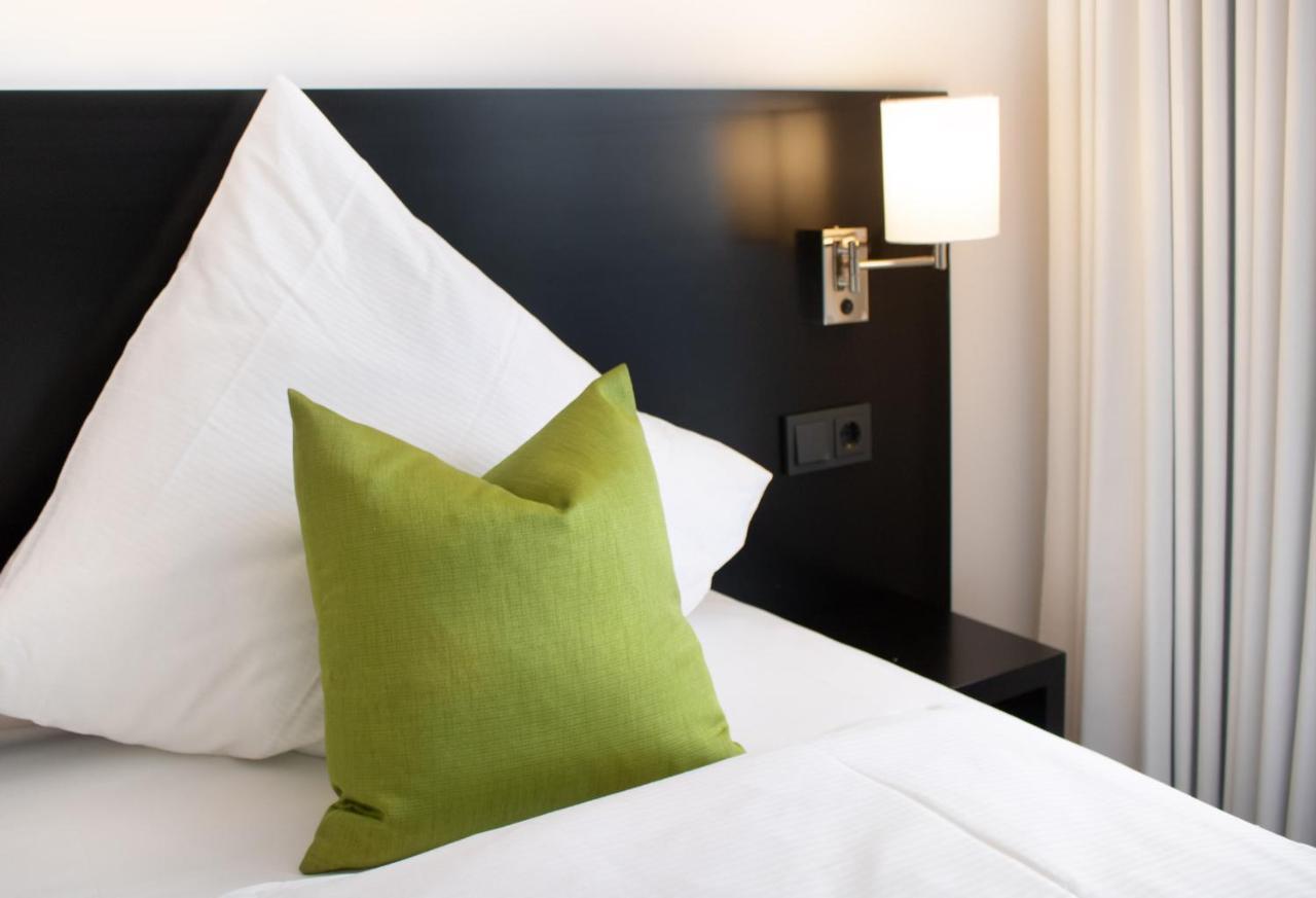 Wto Hotel By Wmm Hotels วุนสตอร์ฟ ภายนอก รูปภาพ